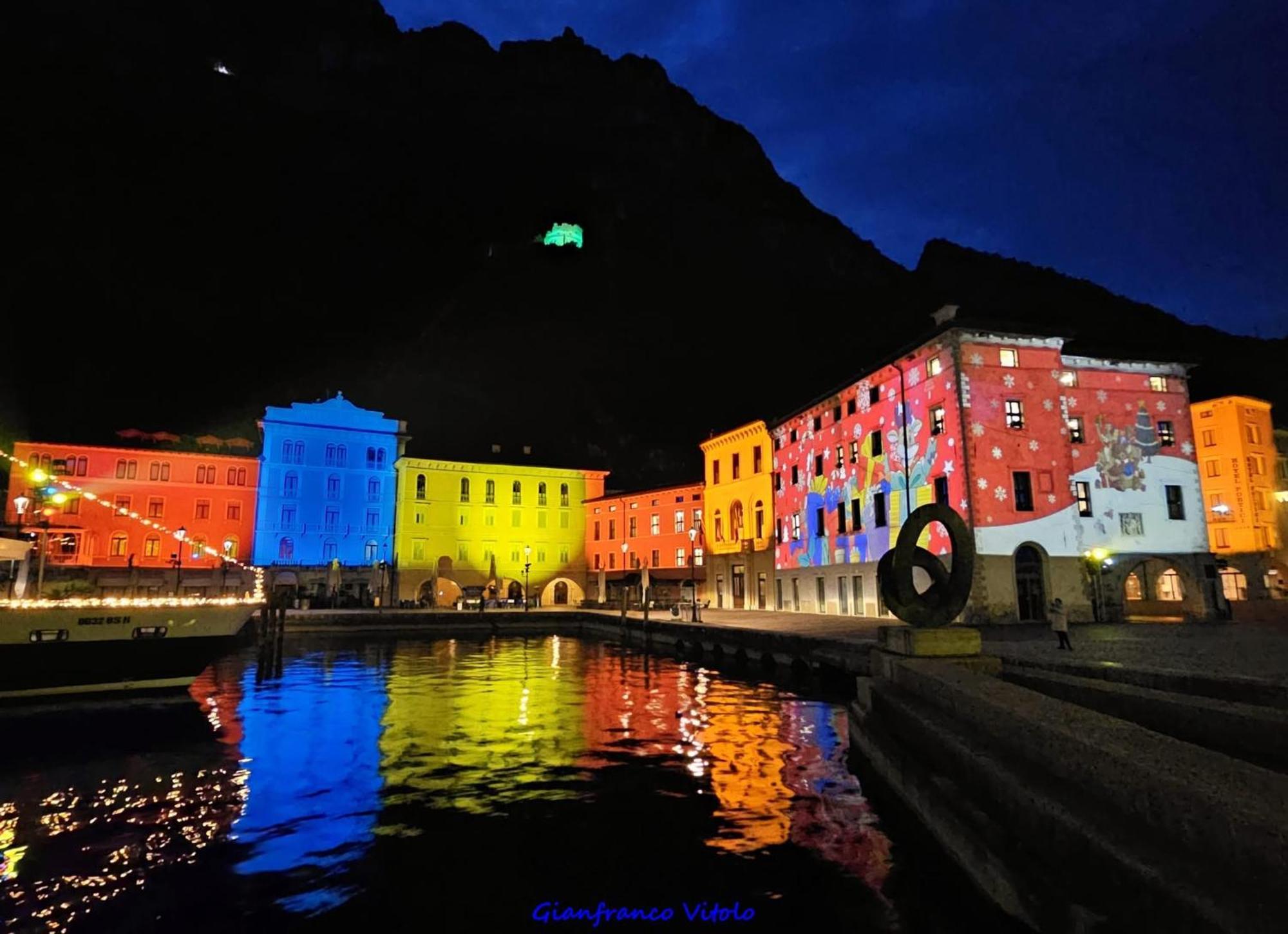 Emma‘s Riva-Dream - sonnige 2-Zimmer-Wohnung mit Garage und Balkon in Riva del Garda Exterior foto